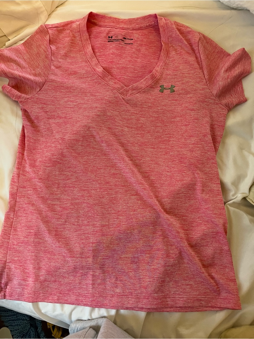 Under Armour Women’s Heather Pink V-Neck Short Sleeve Tee